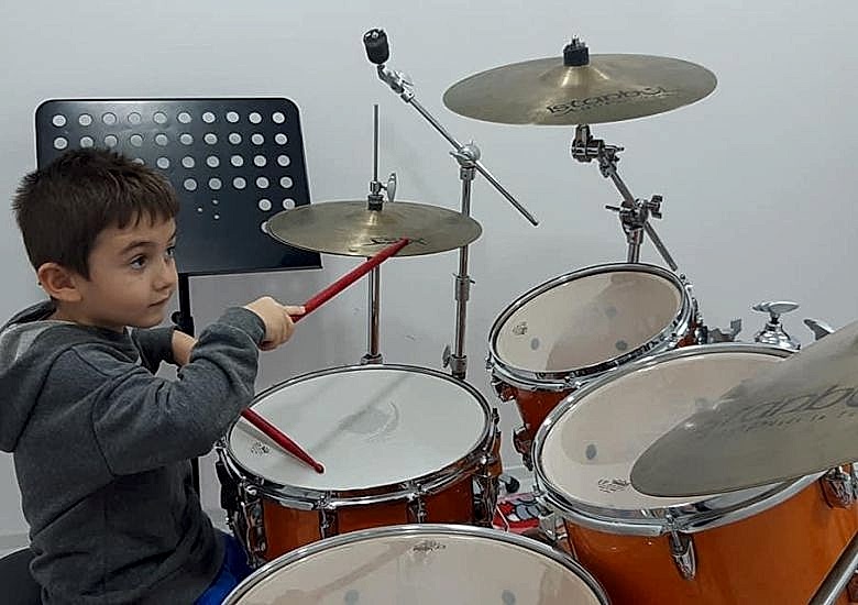 Enstrüman Öğrenmek Zor Mudur? Ne Kadar Sürede Öğrenirim? Yapabilir miyim?